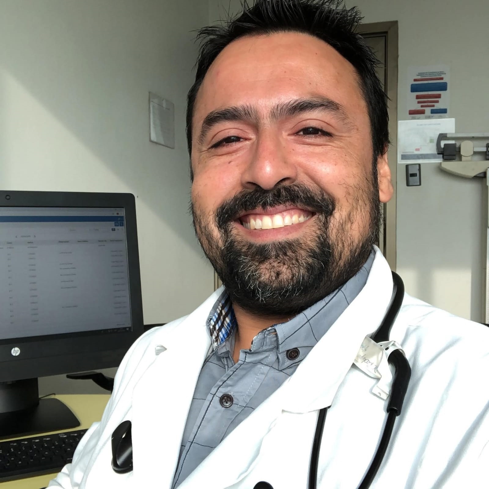Dr. Rodrigo Valenzuela